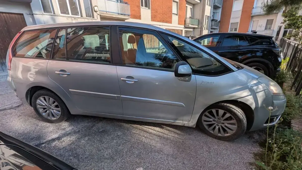 Usata Citroën Grand C4 Picasso 109 CV (80 kW) 2006 Argento Monovolume