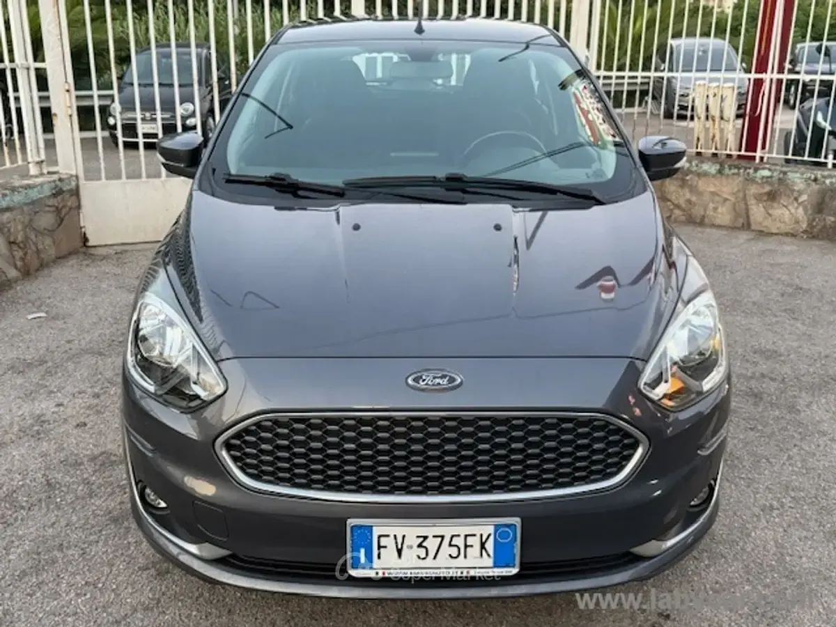 Usata Ford Ka Plus Ultimate 86 CV (63 kW) 2019 Gray Utilitaria