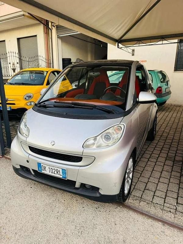 Argento Usata 2007 Smart ForTwo Coupé Passion Due volumi | 4500 € (Buon prezzo) - Immagine 1/4