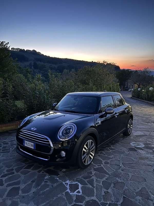 Usata Mini Cooper D Seven 116 CV (85 kW) 2017 Utilitaria