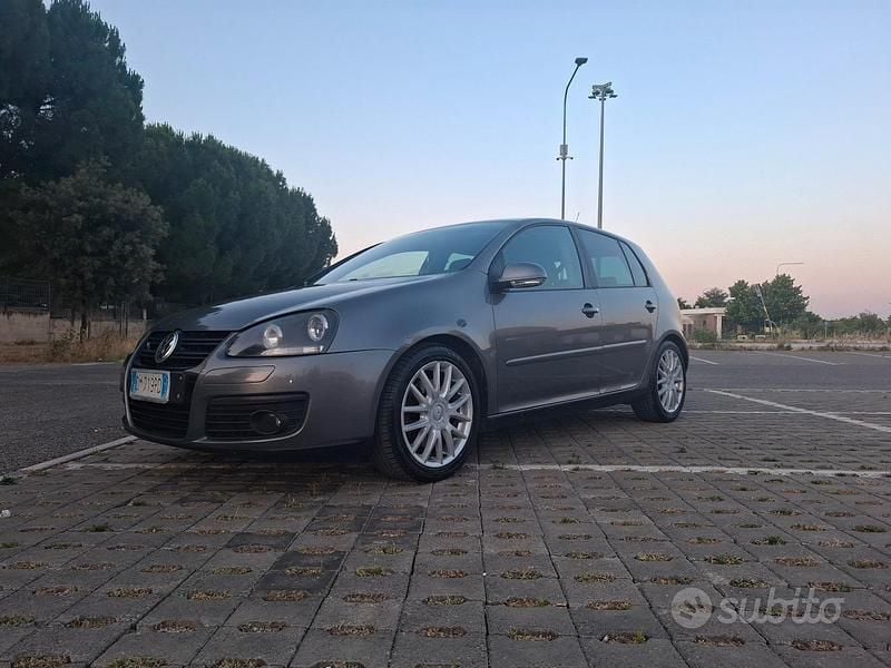 Usata VW Golf VI Sportline 140 CV (102 kW) 2008 Utilitaria