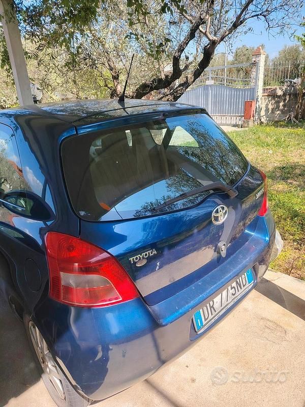 Begagnad Toyota Yaris Sol 69 HK (50 kW) 2008 Blå Halvkombi