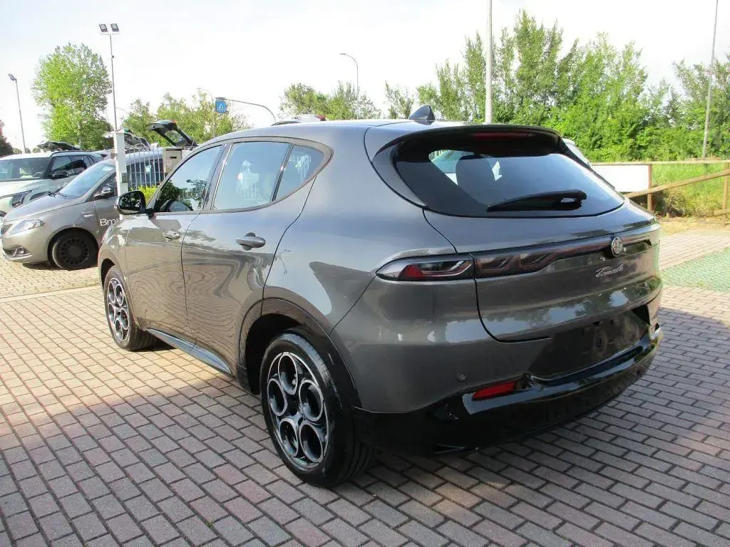 Usata Alfa Romeo Tonale Sprint 131 CV (96 kW) 2024 Grigio SUV