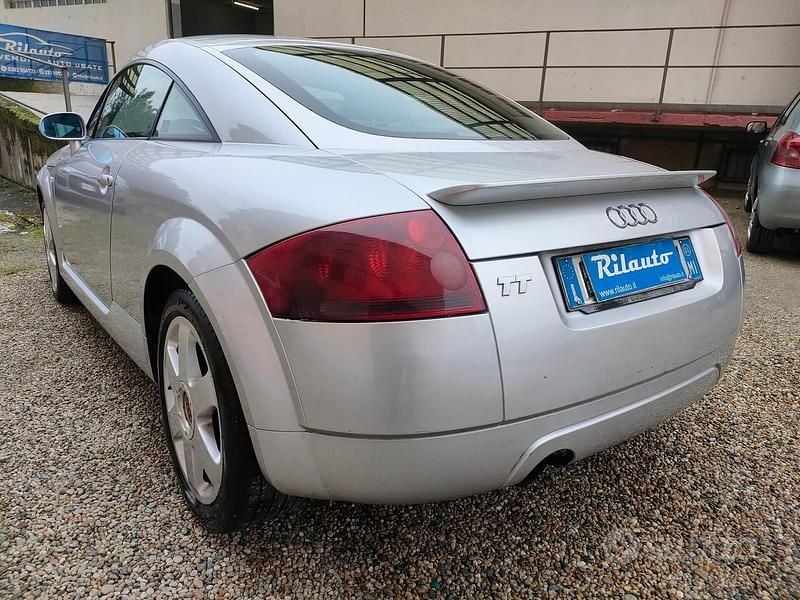 Usata Audi TT 180 CV (132 kW) 2001 Grigio Coupé