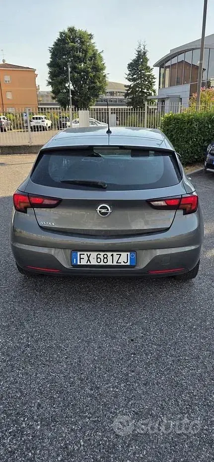 Usata Opel Astra Innovation 136 CV (100 kW) 2019 Grigio Berlina