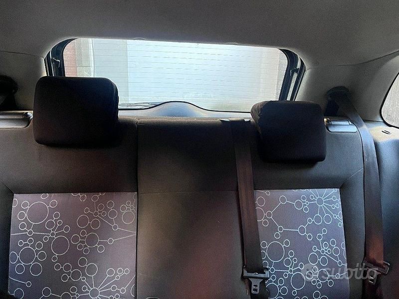 Usata Ford Fiesta 75 CV (55 kW) 2008 Nero metallizzato Utilitaria