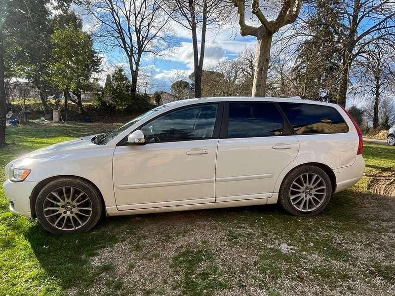 Usata Volvo V50 114 CV (83 kW) 2010 Bianco Station wagon