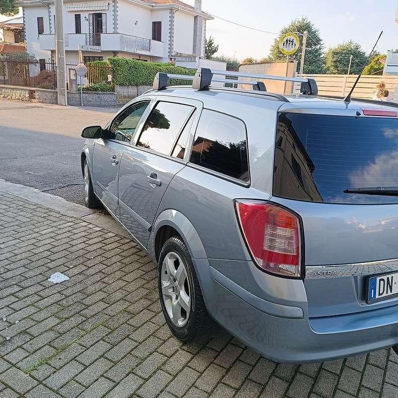 Usata Opel Astra Edition+ 101 CV (74 kW) 2008 Station wagon