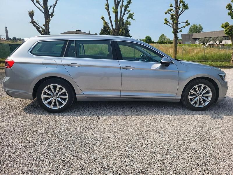 Usata VW Passat Executive 150 CV (110 kW) 2021 Grigio Station wagon