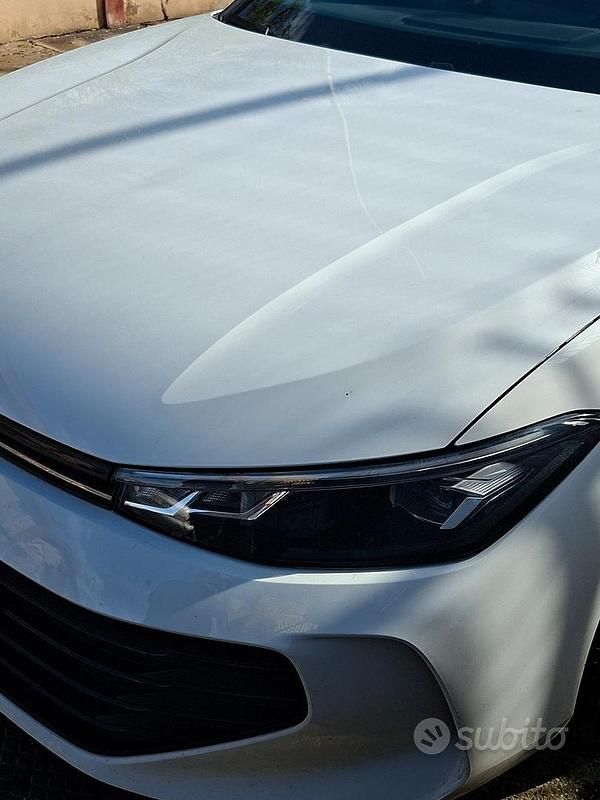 Usata VW Passat Business 204 CV (150 kW) 2024 Bianco Station wagon