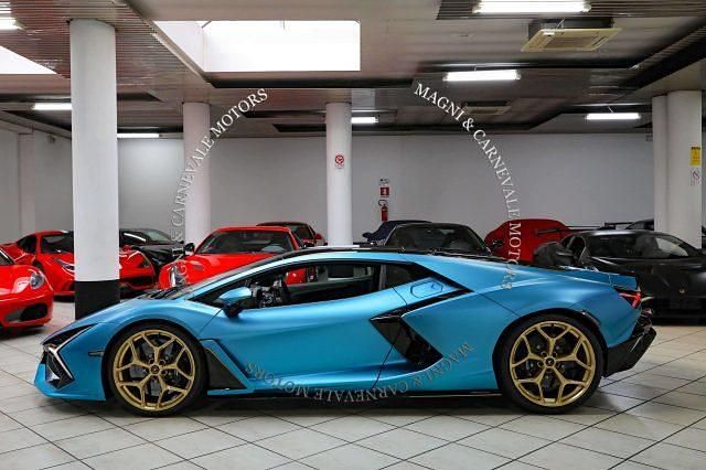 Usata Lamborghini Revuelto 825 CV (606 kW) 2024 Blu Coupé