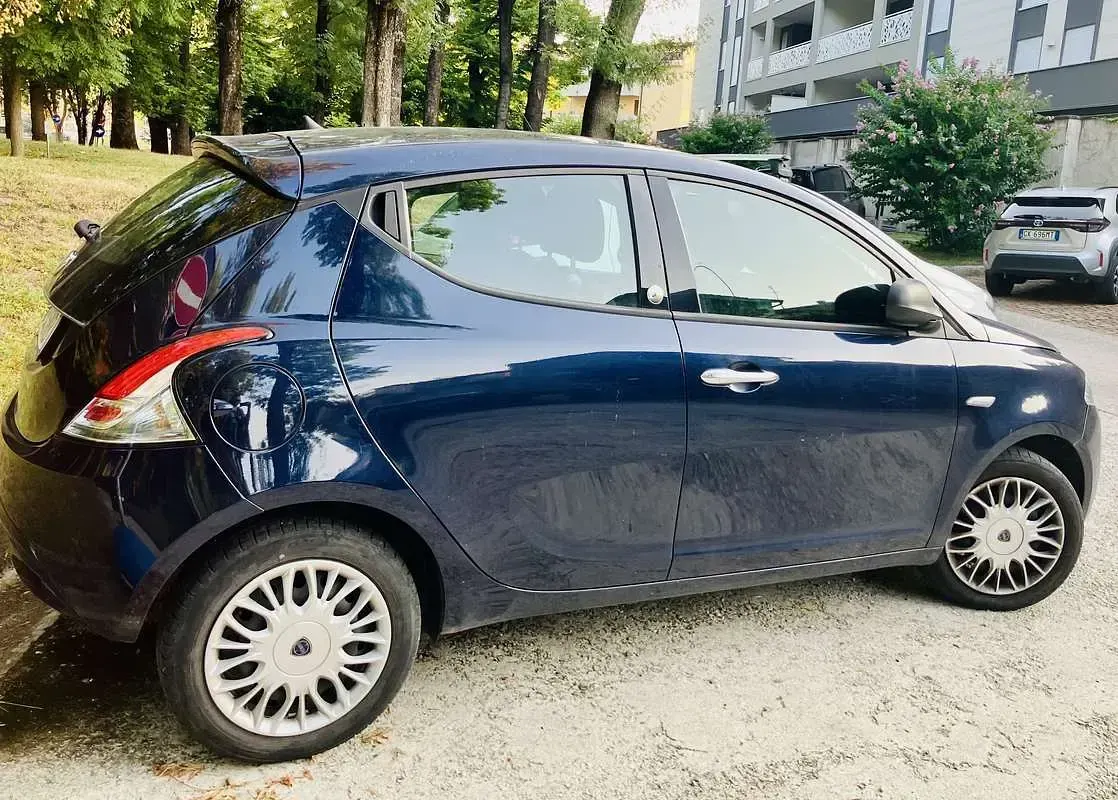 Usata Lancia Ypsilon 69 CV (50 kW) 2017 Utilitaria