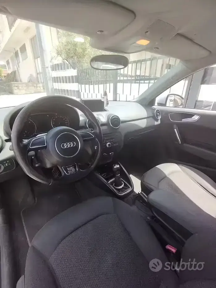 Usata Audi A1 105 CV (77 kW) 2012 Utilitaria