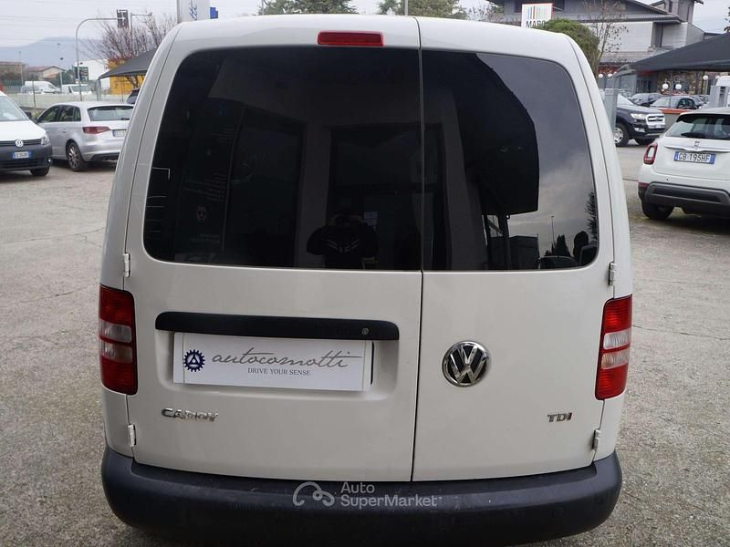 Usata VW Caddy Sound 105 CV (77 kW) 2015 Bianco Monovolume
