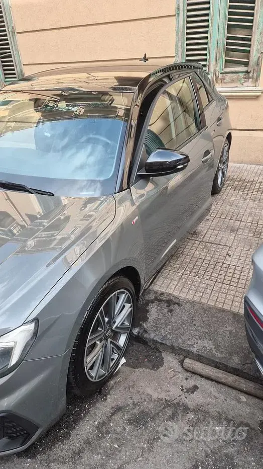Usata Audi A1 116 CV (85 kW) 2019 Grigio SUV