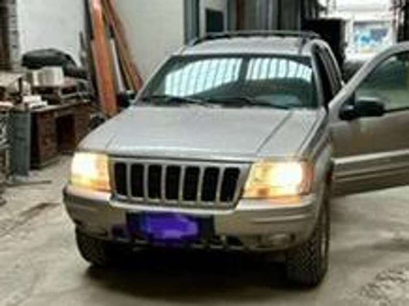 Grigio Usata 1999 Jeep Grand Cherokee SUV | 8000 € (Ottimo prezzo) - Immagine 1/4