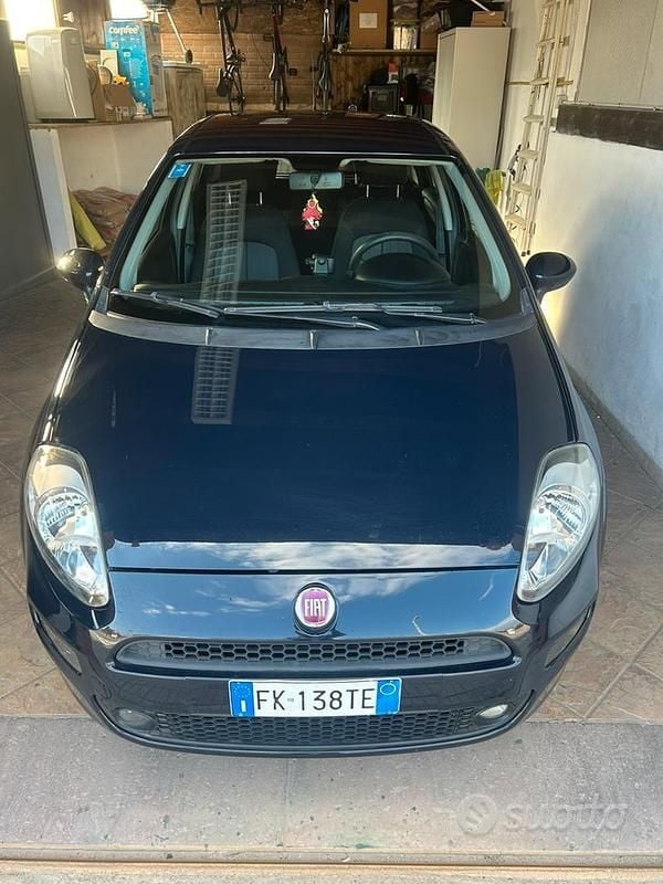 Usata Fiat Punto 95 CV (69 kW) 2017 Blu Utilitaria