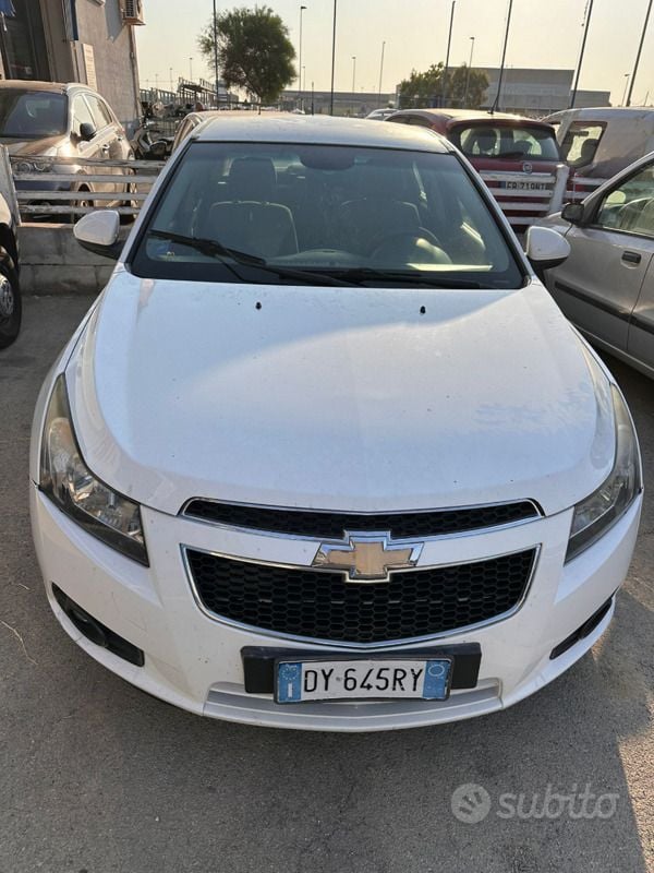 Usata 2010 Chevrolet Cruze Tre volumi | 1000 € (Super prezzo) - Immagine 1/4
