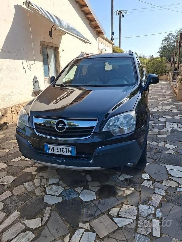 Usata Opel Antara 150 CV (110 kW) 2009 Nero SUV