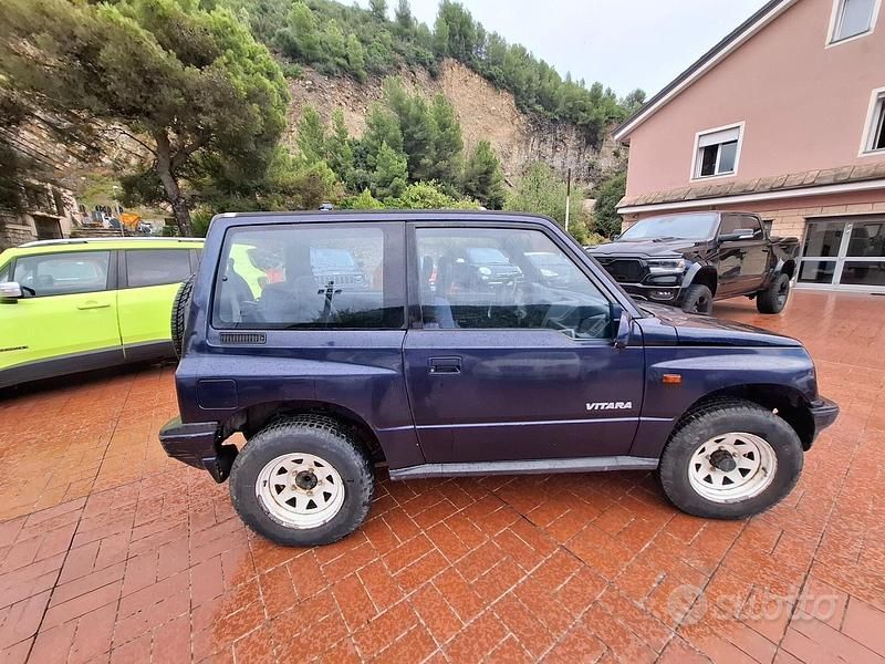 Usata Suzuki Vitara 96 CV (70 kW) 1994 Blu Station wagon