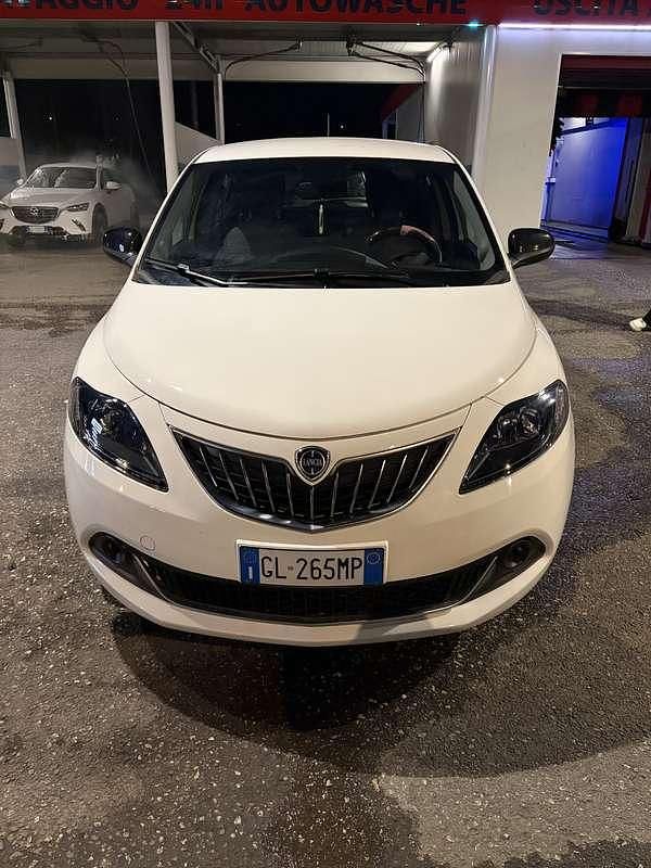 Usata Lancia Ypsilon Silver 69 CV (50 kW) 2022 Utilitaria