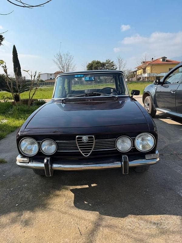 Usata Alfa Romeo 1750 1960 Marrone Berlina