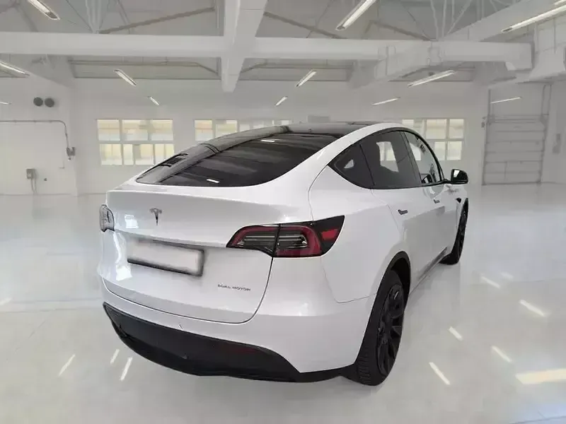 Usata Tesla Model Y 152 kW (208 CV) 2022 Bianco SUV