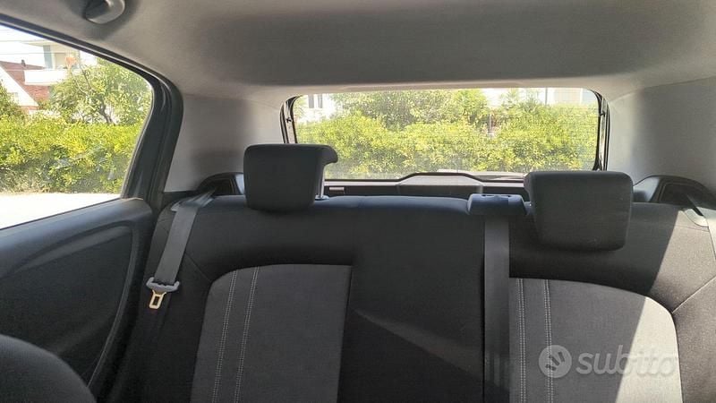 Usata Fiat Grande Punto 77 CV (56 kW) 2015 Grigio Utilitaria