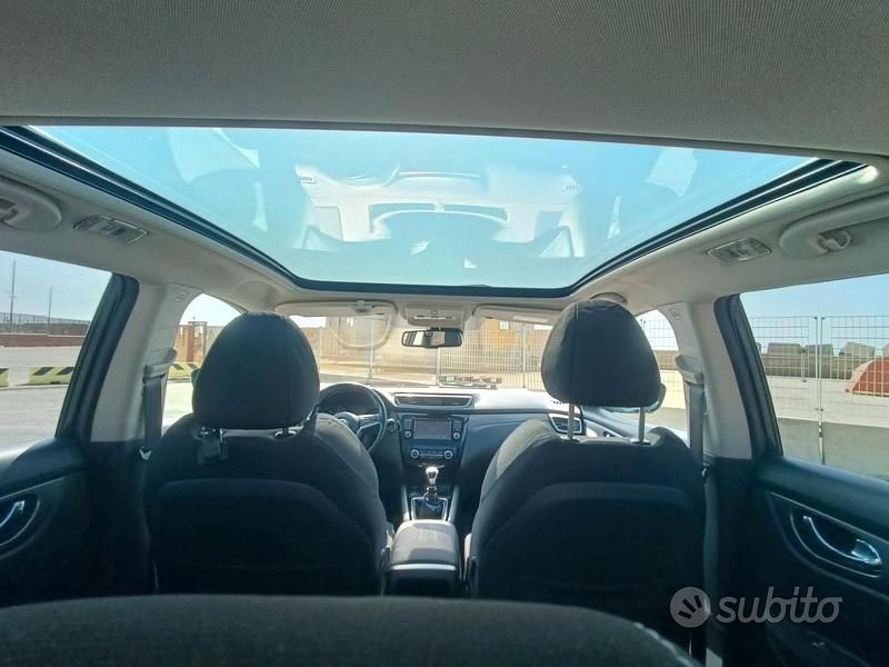 Usata Nissan Qashqai N-Connecta 131 CV (96 kW) 2018 Nero SUV