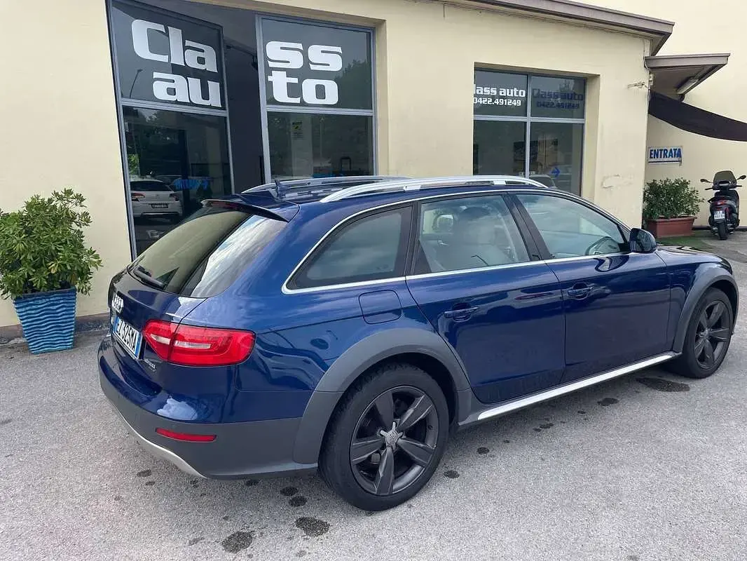 Usata Audi A4 Allroad Ambiente 177 CV (130 kW) 2012 Blu/azzurro Station wagon