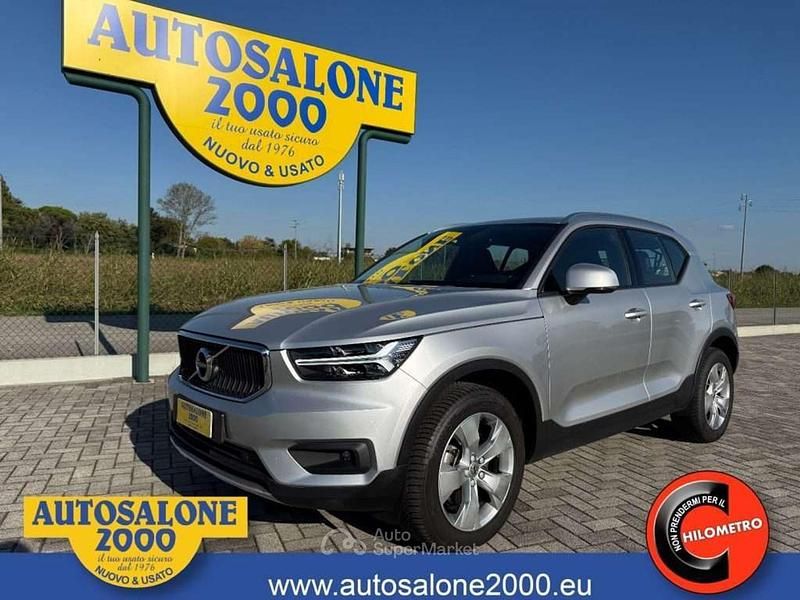Usata Volvo XC40 Momentum 150 CV (110 kW) 2018 Argento SUV