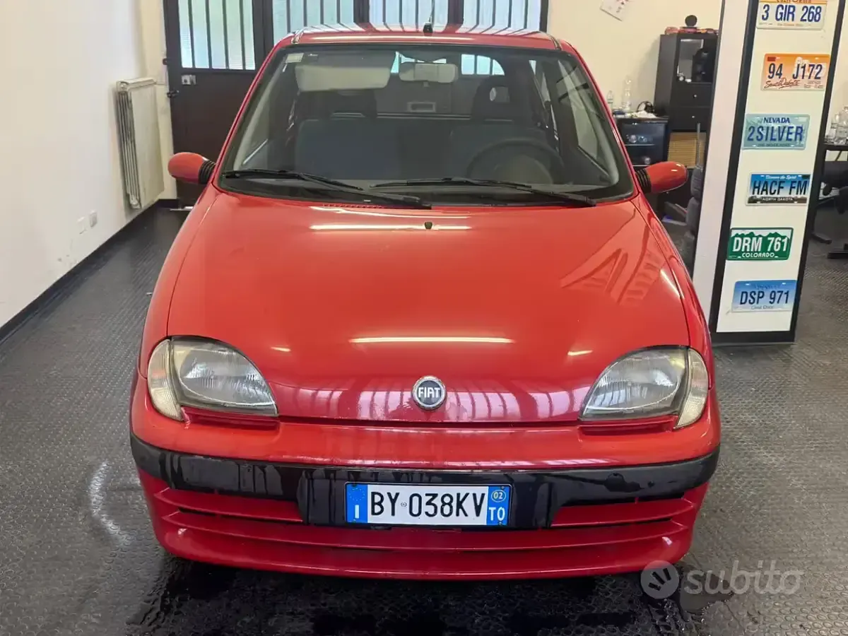 Usata Fiat 600 54 CV (39 kW) 2002 Rosso Berlina