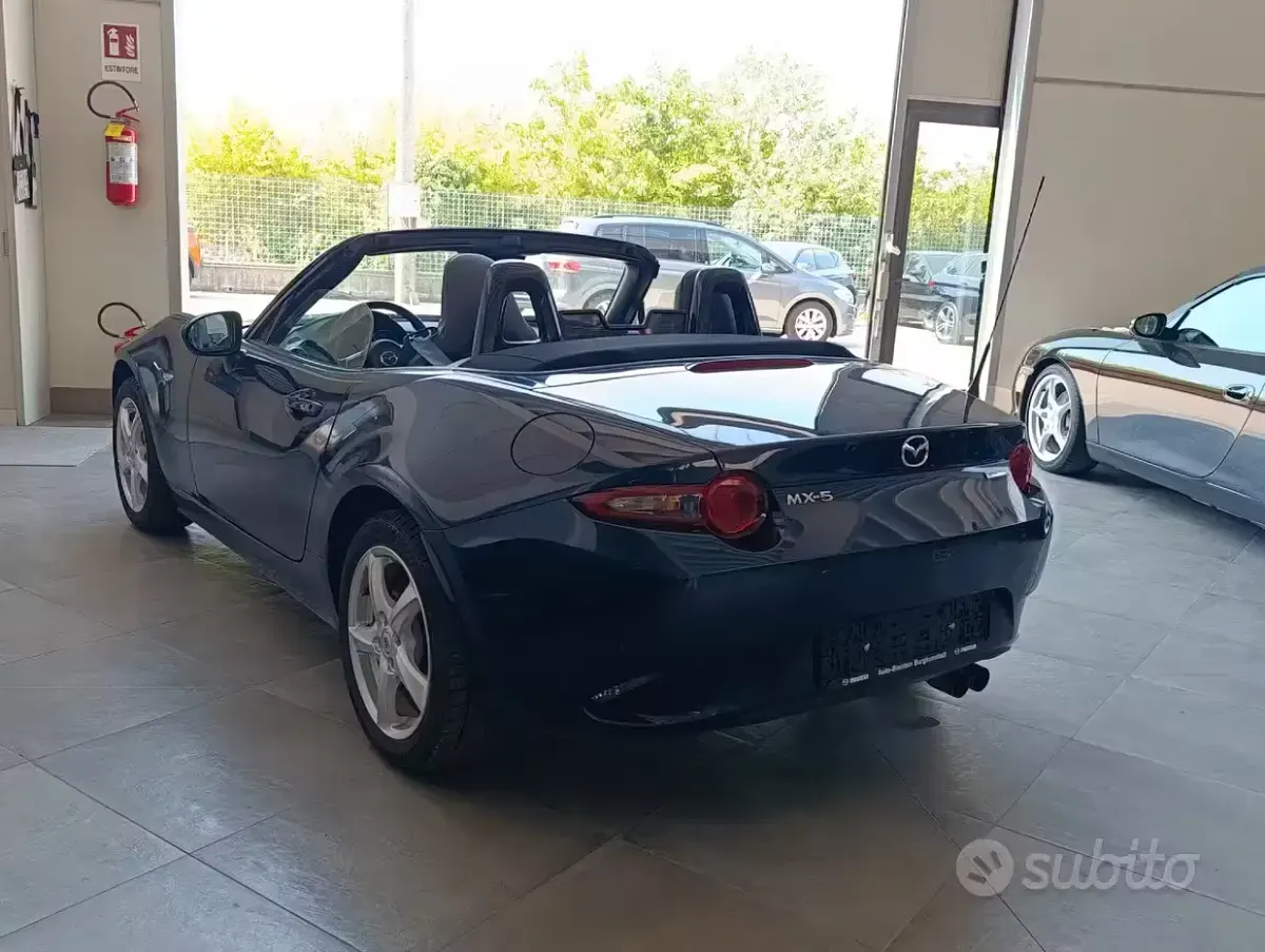 Usata Mazda MX5 Exclusive-Line 132 CV (97 kW) 2023 Bluazzurro Cabrio