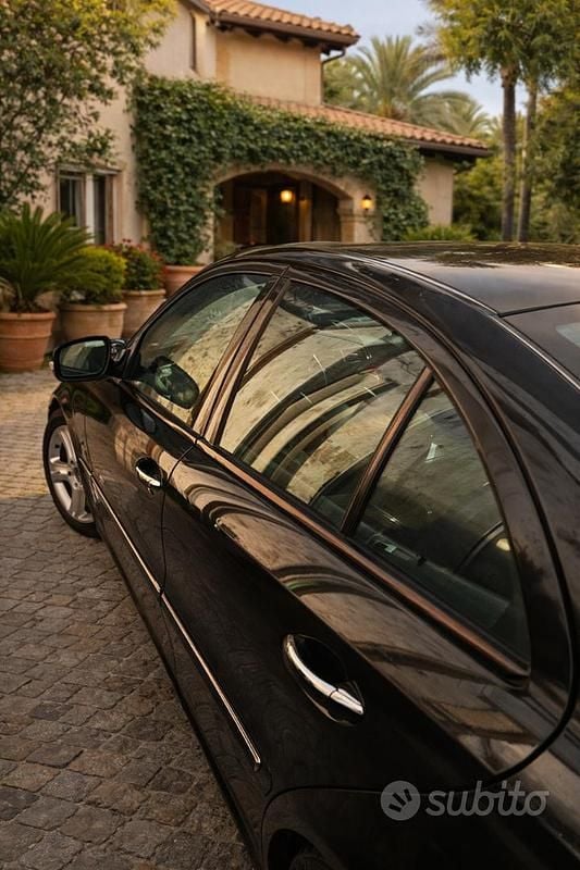 Usata Mercedes E220 Avantgarde 170 CV (125 kW) 2009 Nero Berlina