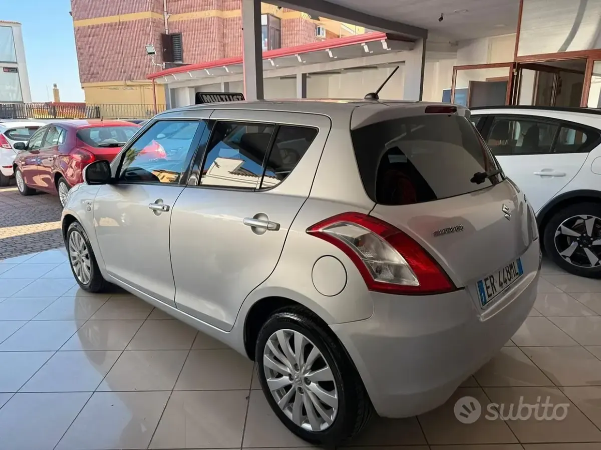 Usata Suzuki Swift 75 CV (55 kW) 2013 Grigio Utilitaria