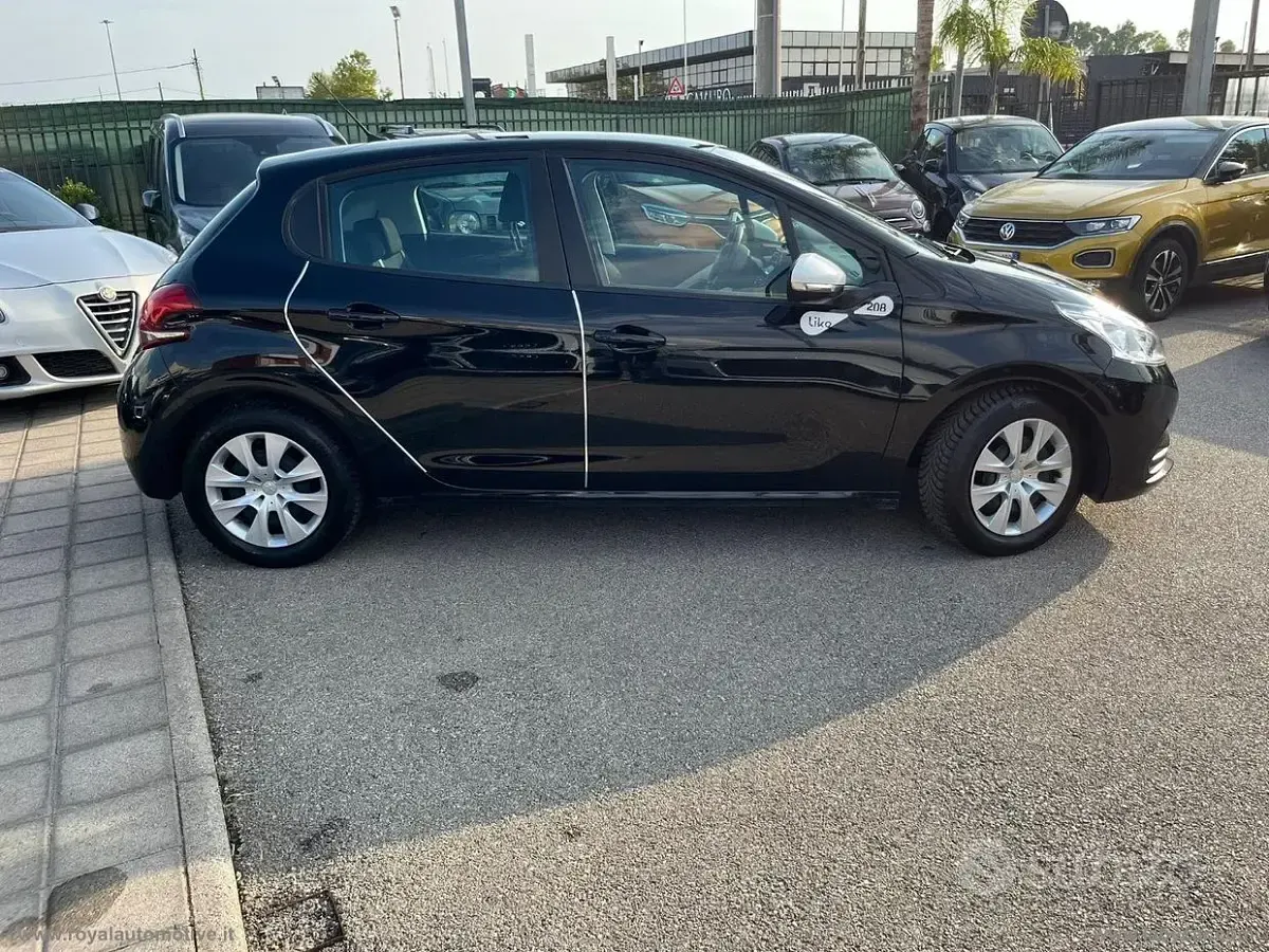 Usata Peugeot 208 Active 68 CV (50 kW) 2019 Nero Utilitaria