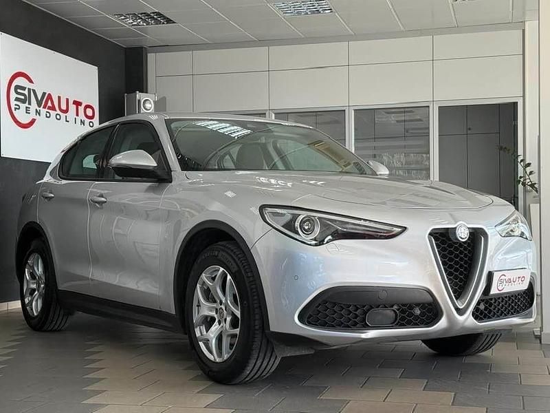 Usata Alfa Romeo Stelvio Business 190 CV (139 kW) 2021 Argento SUV