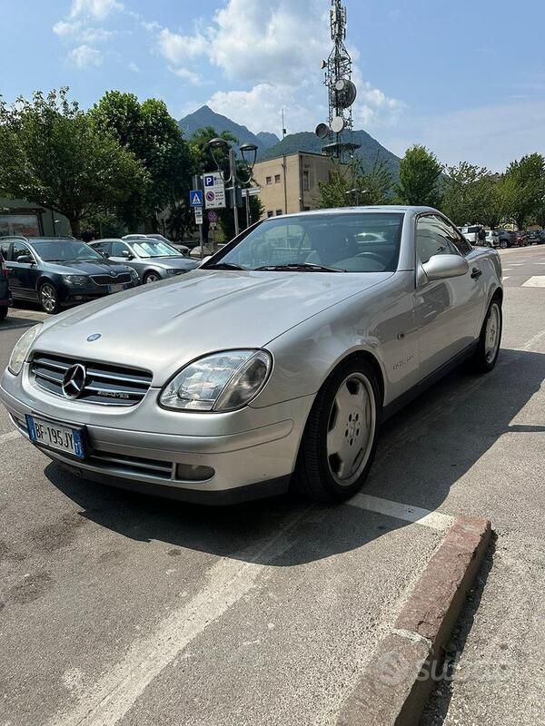 Usata Mercedes SLK200 192 CV (141 kW) 1999 Grigio Cabrio