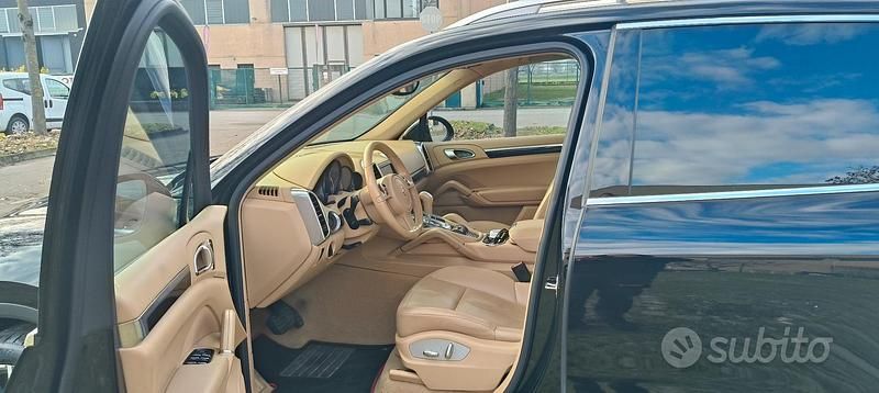 Usata Porsche Cayenne 245 CV (180 kW) 2013 Nero SUV