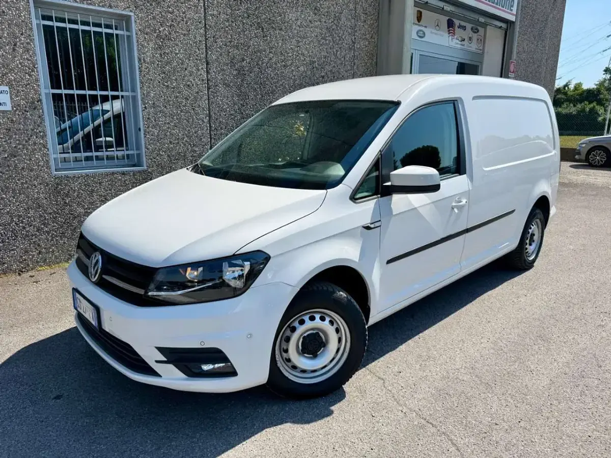 Usata VW Caddy Maxi Business 102 CV (75 kW) 2020 Bianco Monovolume