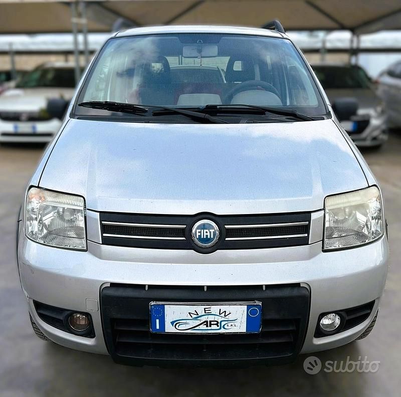 Usata Fiat Panda 4x4 69 CV (50 kW) 2006 Grigio Utilitaria