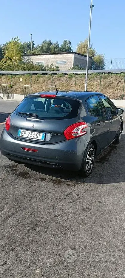Usata Peugeot 208 82 CV (60 kW) 2013 Utilitaria