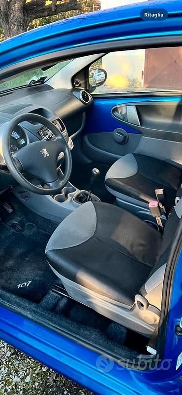 Usata Peugeot 107 68 CV (50 kW) 2009 Blu Utilitaria