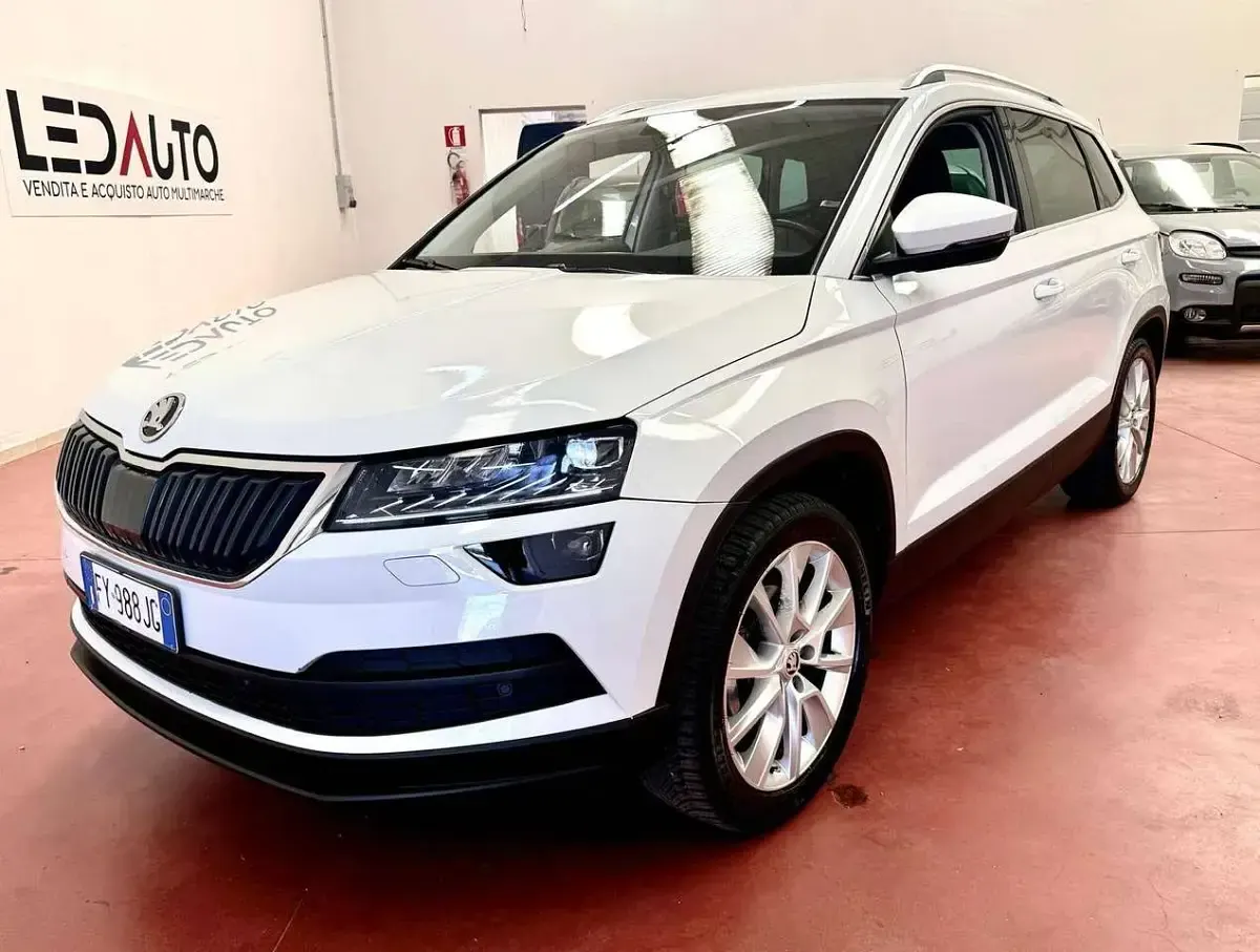Usata Skoda Karoq SportLine 150 CV (110 kW) 2020 Bianco SUV