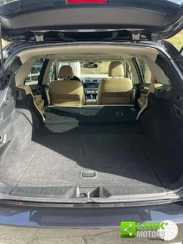 Usata Subaru Outback 150 CV (110 kW) 2017 Blu SUV