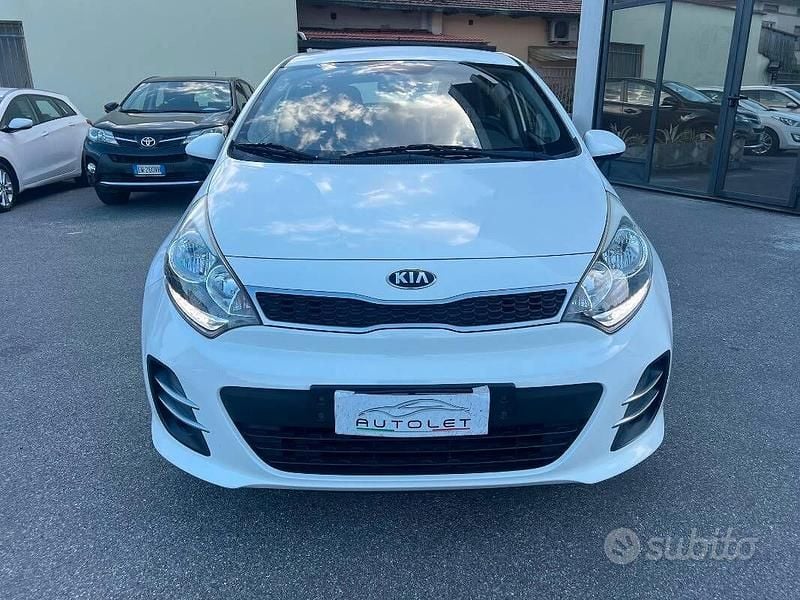 Usata Kia Rio Active 75 CV (55 kW) 2016 Bianco Utilitaria
