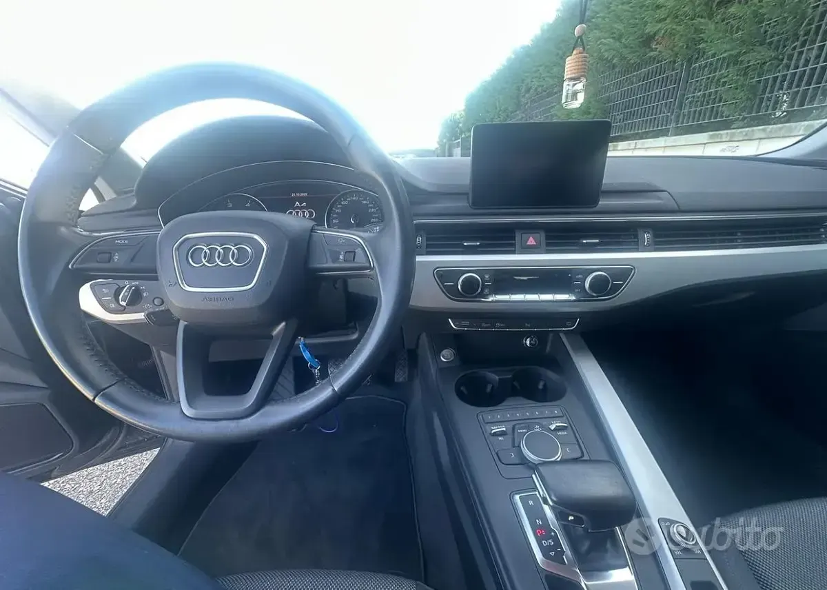 Usata Audi A4 150 CV (110 kW) 2019 Nero Station wagon