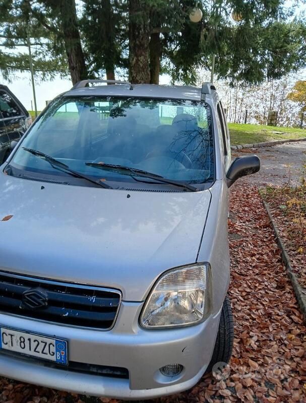 Usata Suzuki Wagon R+ 76 CV (55 kW) 2005 Grigio Monovolume