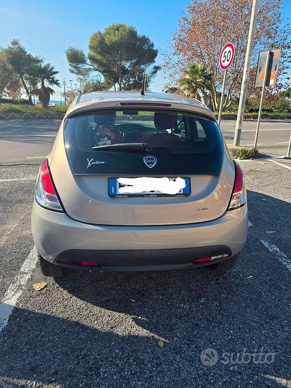 Usata Lancia Ypsilon 95 CV (69 kW) 2012 Utilitaria