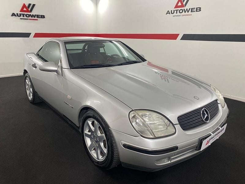 Usata Mercedes SLK230 192 CV (141 kW) 1998 Argento Cabrio